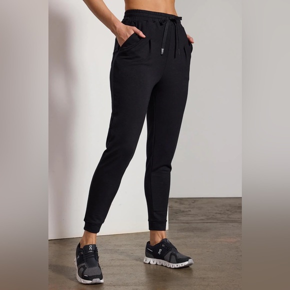 MPG Serene High Waisted Pleated Jogger X-Small - Picture 2 of 14